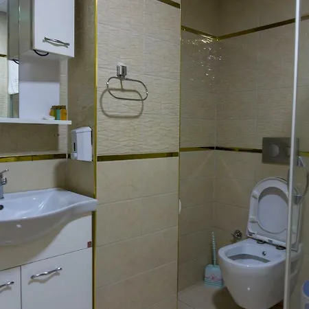 Hotel Golden Es 3*